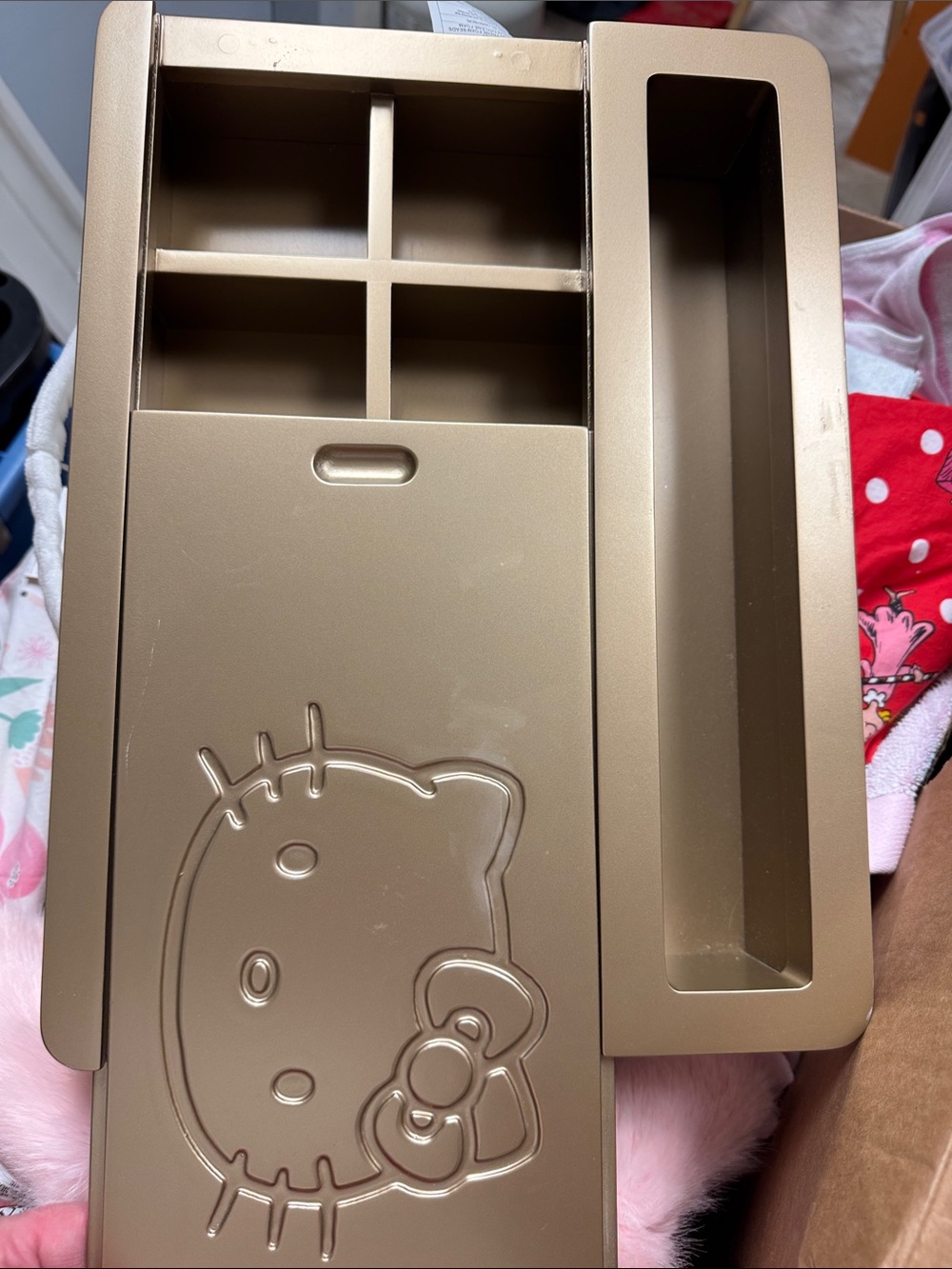Hello Kitty for Pottery Barn Teen Gold and Pink Plush Lapdesk - Picture 6 of 6